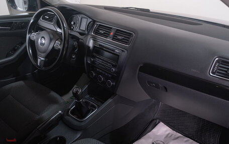Volkswagen Jetta VI, 2012 год, 899 000 рублей, 18 фотография