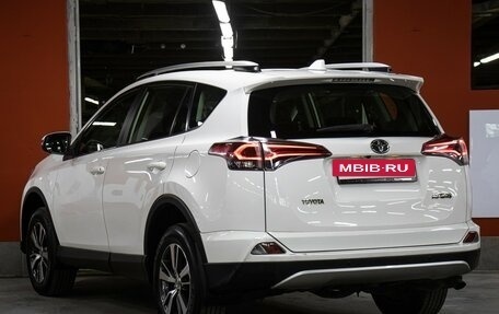 Toyota RAV4, 2015 год, 2 098 000 рублей, 7 фотография