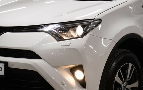 Toyota RAV4, 2015 год, 2 098 000 рублей, 19 фотография