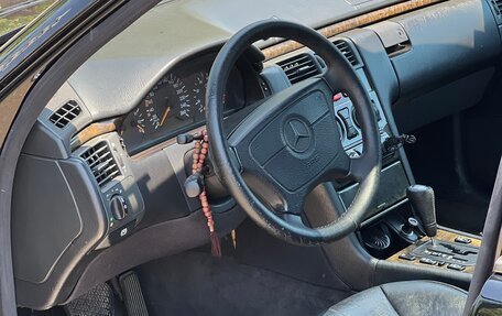 Mercedes-Benz E-Класс, 1998 год, 850 000 рублей, 7 фотография