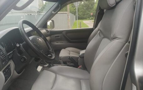 Toyota Land Cruiser 100 рестайлинг 2, 2003 год, 1 800 000 рублей, 7 фотография