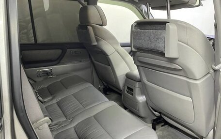 Toyota Land Cruiser 100 рестайлинг 2, 2003 год, 1 800 000 рублей, 16 фотография