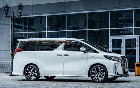 Toyota Alphard III, 2018 год, 5 550 000 рублей, 3 фотография