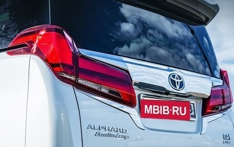 Toyota Alphard III, 2018 год, 5 550 000 рублей, 17 фотография