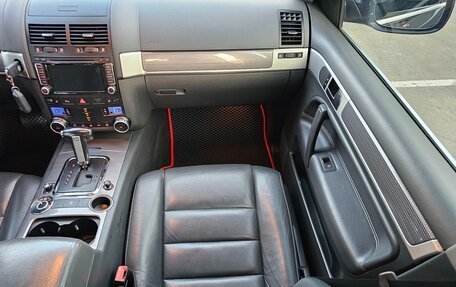 Volkswagen Touareg III, 2007 год, 1 300 000 рублей, 17 фотография