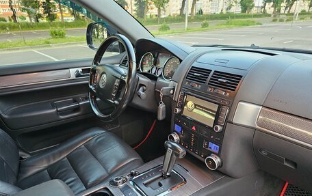 Volkswagen Touareg III, 2007 год, 1 300 000 рублей, 30 фотография