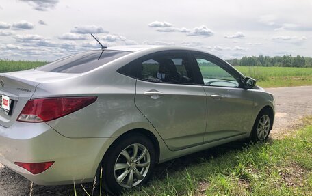 Hyundai Solaris II рестайлинг, 2015 год, 1 200 000 рублей, 4 фотография