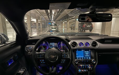 Ford Mustang VI рестайлинг, 2016 год, 2 140 000 рублей, 4 фотография