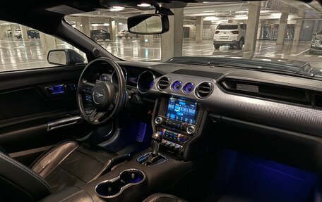 Ford Mustang VI рестайлинг, 2016 год, 2 140 000 рублей, 8 фотография