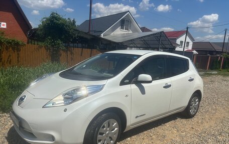 Nissan Leaf I, 2014 год, 700 000 рублей, 2 фотография