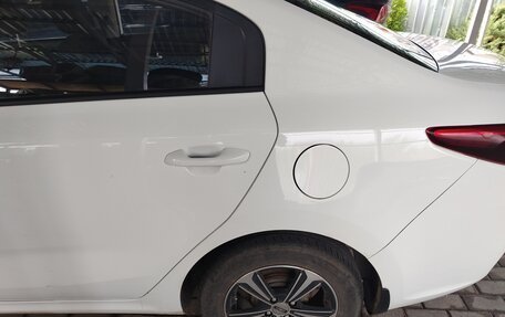 KIA Rio IV, 2018 год, 1 300 000 рублей, 3 фотография