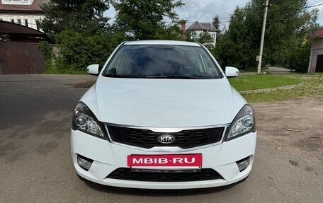 KIA cee'd I рестайлинг, 2011 год, 595 000 рублей, 3 фотография