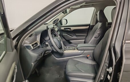 Toyota Highlander, 2024 год, 6 490 000 рублей, 16 фотография