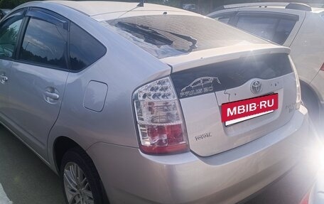 Toyota Prius, 2006 год, 700 000 рублей, 4 фотография