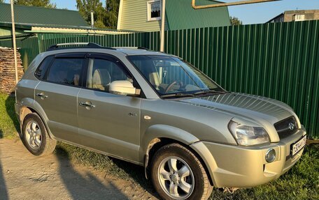 Hyundai Tucson III, 2004 год, 740 000 рублей, 2 фотография
