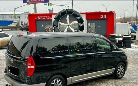Hyundai H-1 II рестайлинг, 2019 год, 2 500 000 рублей, 7 фотография