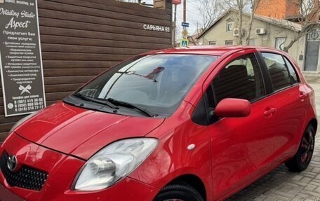 Toyota Yaris III рестайлинг, 2007 год, 520 000 рублей, 6 фотография