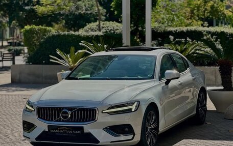Volvo S60 III, 2022 год, 2 950 000 рублей, 3 фотография