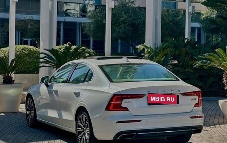 Volvo S60 III, 2022 год, 2 950 000 рублей, 5 фотография
