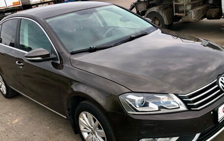 Volkswagen Passat B7, 2013 год, 840 000 рублей, 2 фотография