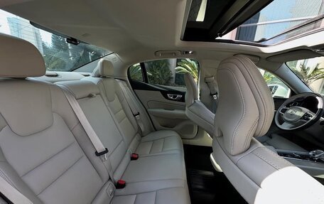 Volvo S60 III, 2022 год, 2 950 000 рублей, 10 фотография