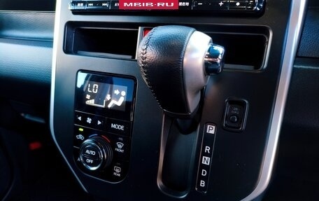Toyota Roomy I, 2018 год, 1 749 000 рублей, 12 фотография