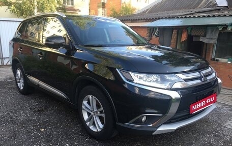 Mitsubishi Outlander III рестайлинг 3, 2015 год, 1 670 000 рублей, 3 фотография