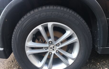Mitsubishi Outlander III рестайлинг 3, 2015 год, 1 670 000 рублей, 15 фотография