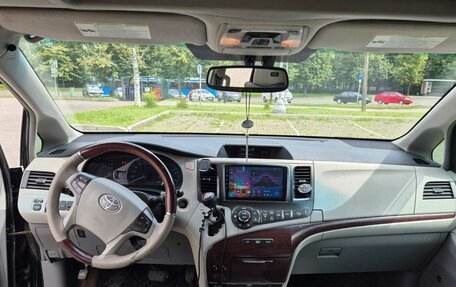 Toyota Sienna III, 2012 год, 2 300 000 рублей, 11 фотография