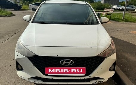 Hyundai Solaris II рестайлинг, 2021 год, 1 200 000 рублей, 3 фотография
