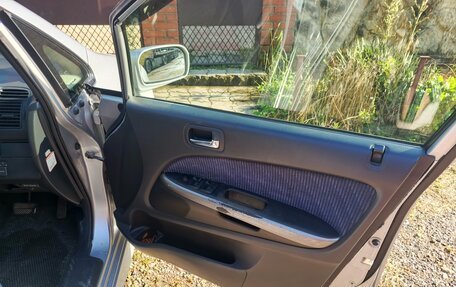 Honda Stream I рестайлинг, 2001 год, 750 000 рублей, 16 фотография