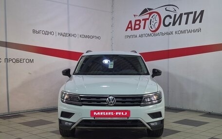 Volkswagen Tiguan II, 2019 год, 2 457 000 рублей, 2 фотография