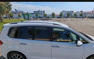 Volkswagen Touran III, 2018 год, 1 799 999 рублей, 1 фотография