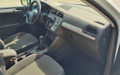 Volkswagen Tiguan II, 2018 год, 2 000 000 рублей, 1 фотография