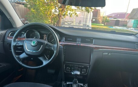Skoda Superb III рестайлинг, 2011 год, 950 000 рублей, 4 фотография