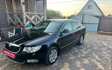 Skoda Superb III рестайлинг, 2011 год, 950 000 рублей, 2 фотография