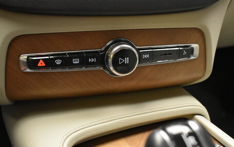 Volvo XC90 II рестайлинг, 2020 год, 5 190 000 рублей, 24 фотография