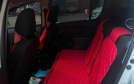 Renault Sandero II рестайлинг, 2018 год, 450 000 рублей, 10 фотография