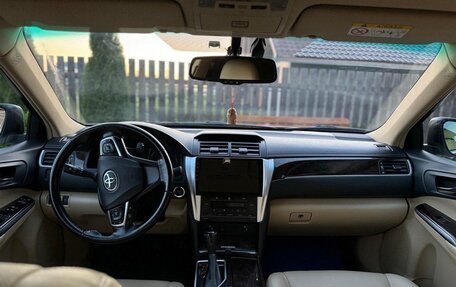 Toyota Camry, 2016 год, 2 200 000 рублей, 4 фотография