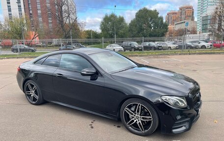 Mercedes-Benz E-Класс, 2018 год, 3 450 000 рублей, 3 фотография