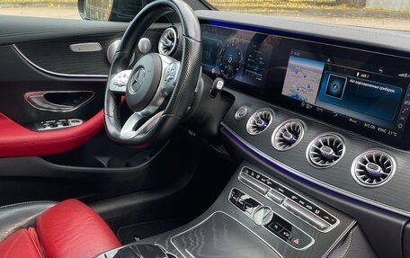 Mercedes-Benz E-Класс, 2018 год, 3 450 000 рублей, 5 фотография