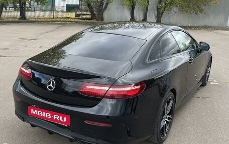 Mercedes-Benz E-Класс, 2018 год, 3 450 000 рублей, 12 фотография