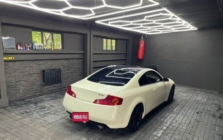 Nissan Skyline, 2004 год, 850 000 рублей, 3 фотография