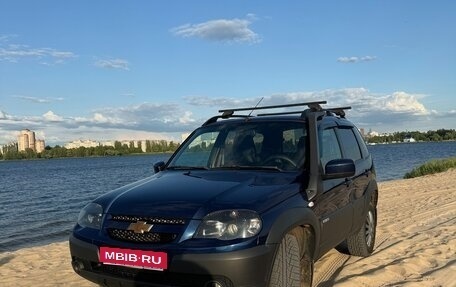 Chevrolet Niva I рестайлинг, 2018 год, 850 000 рублей, 2 фотография
