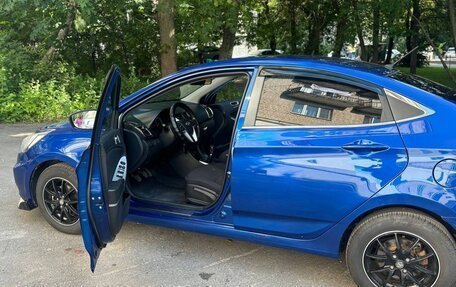 Hyundai Solaris II рестайлинг, 2013 год, 650 000 рублей, 4 фотография
