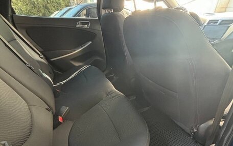 Hyundai Solaris II рестайлинг, 2013 год, 650 000 рублей, 12 фотография