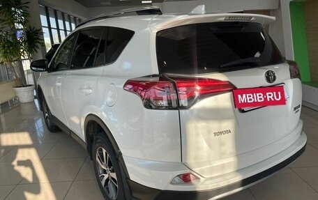 Toyota RAV4, 2019 год, 2 499 000 рублей, 5 фотография