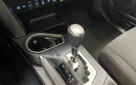 Toyota RAV4, 2019 год, 2 499 000 рублей, 16 фотография