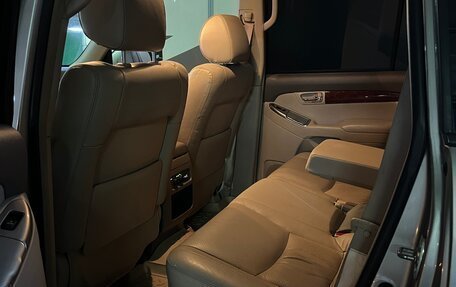 Toyota Land Cruiser Prado 120 рестайлинг, 2004 год, 1 850 000 рублей, 13 фотография