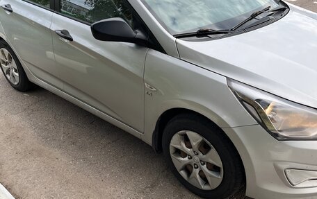 Hyundai Solaris II рестайлинг, 2014 год, 780 000 рублей, 2 фотография